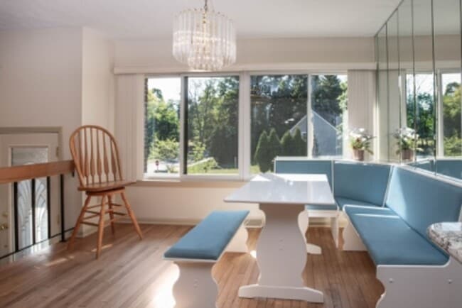 Building Photo - 804 Fairways Dr