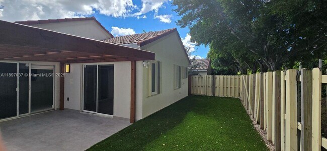 Building Photo - 591 Talavera Rd