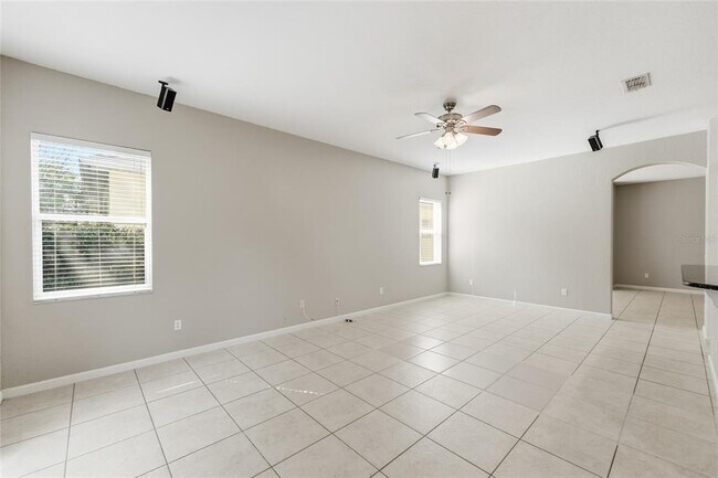 Building Photo - 6920 Helmsley Cir