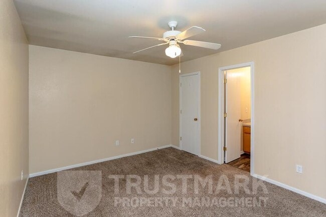 Building Photo - 310 S 40th St