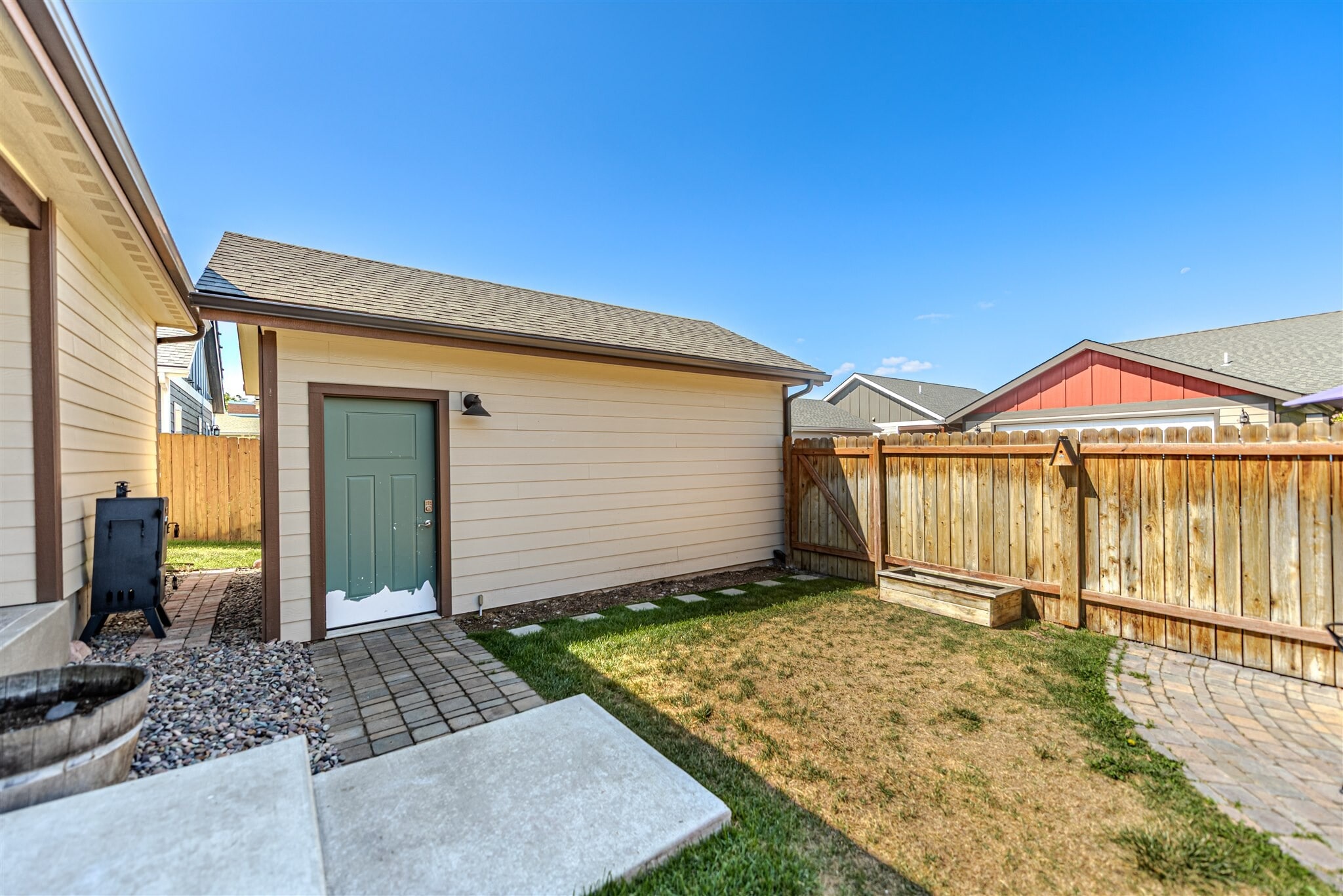 Building Photo - 365 Hiberta St