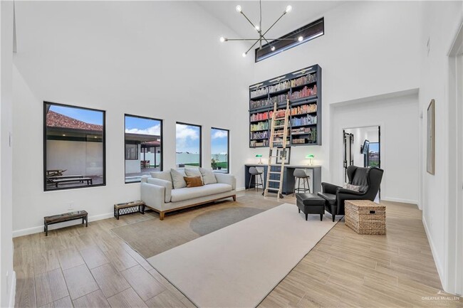 Building Photo - 4712 Estancia Pkwy