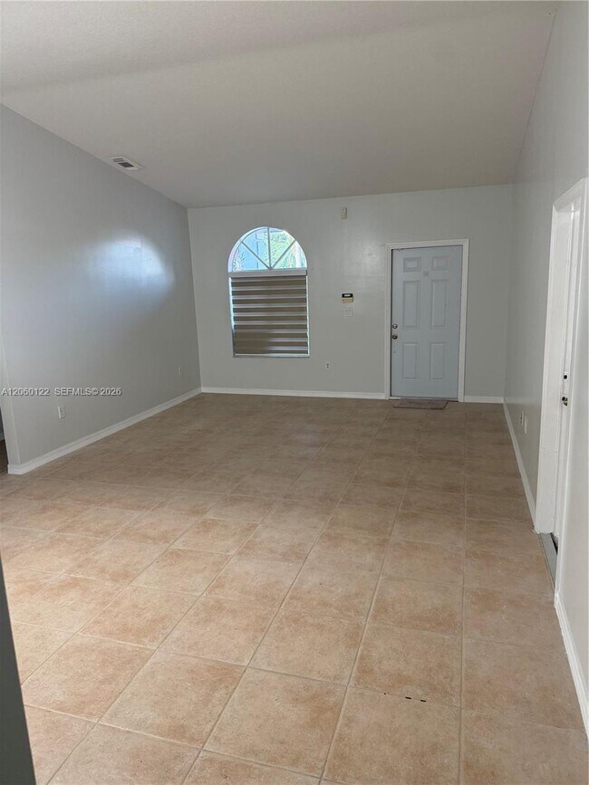 Building Photo - 9128 SW 162nd Pl