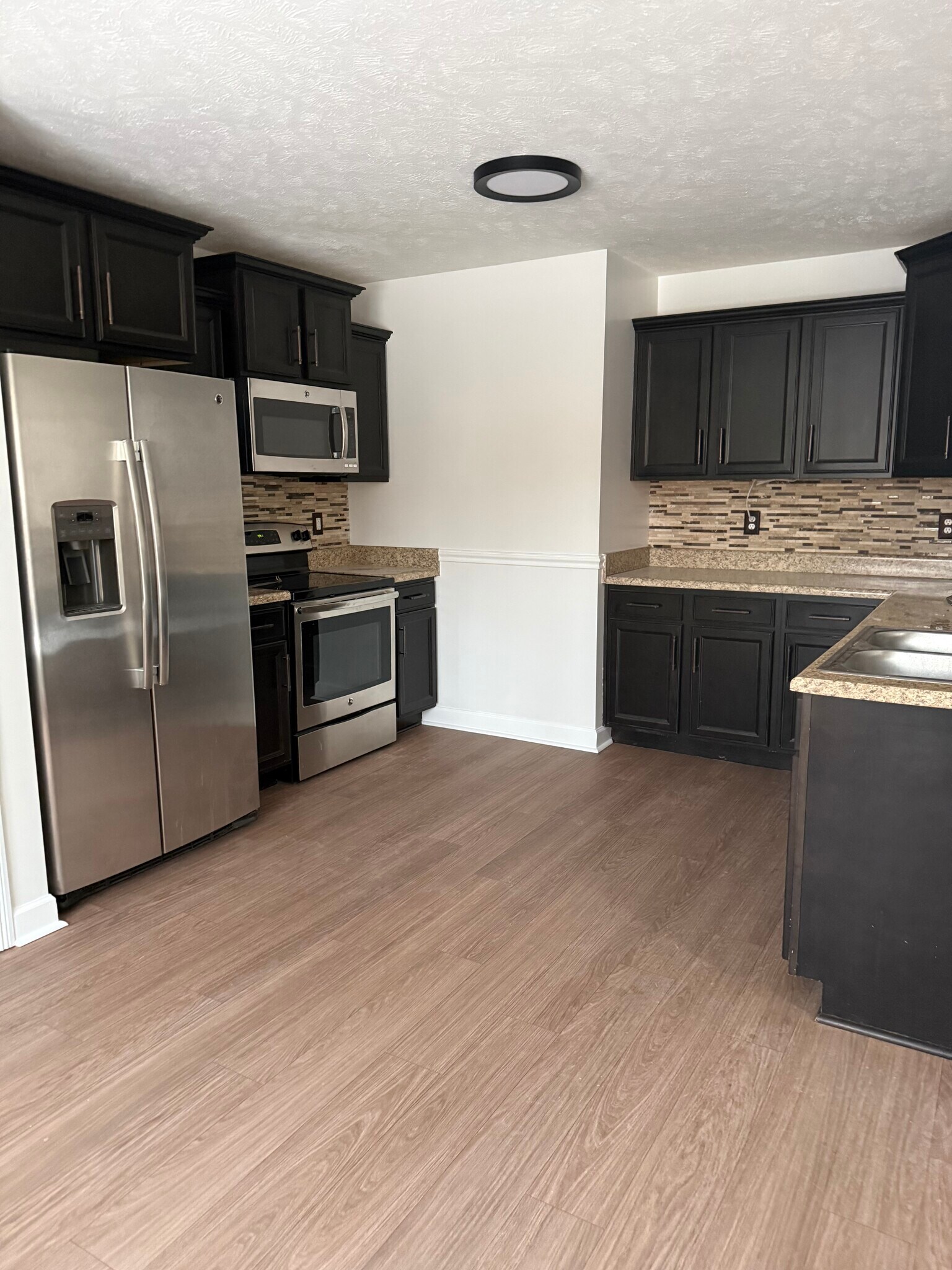 Building Photo - 642 Fox Hound Dr