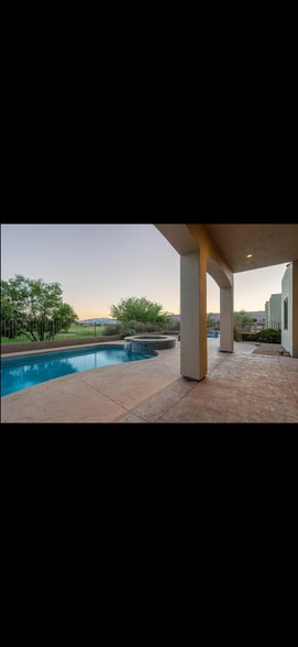 Building Photo - 1747 W Red Cloud Cir