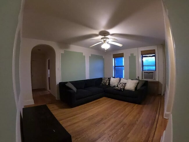 Building Photo - 901 Grand Ave