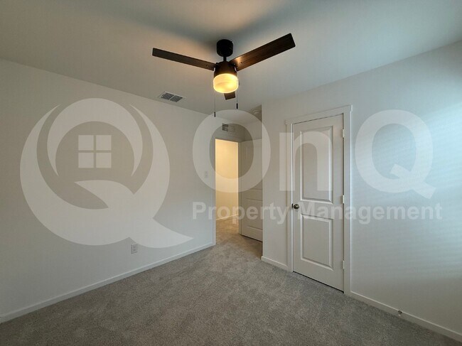 Building Photo - 6313 Kingfisher Wy