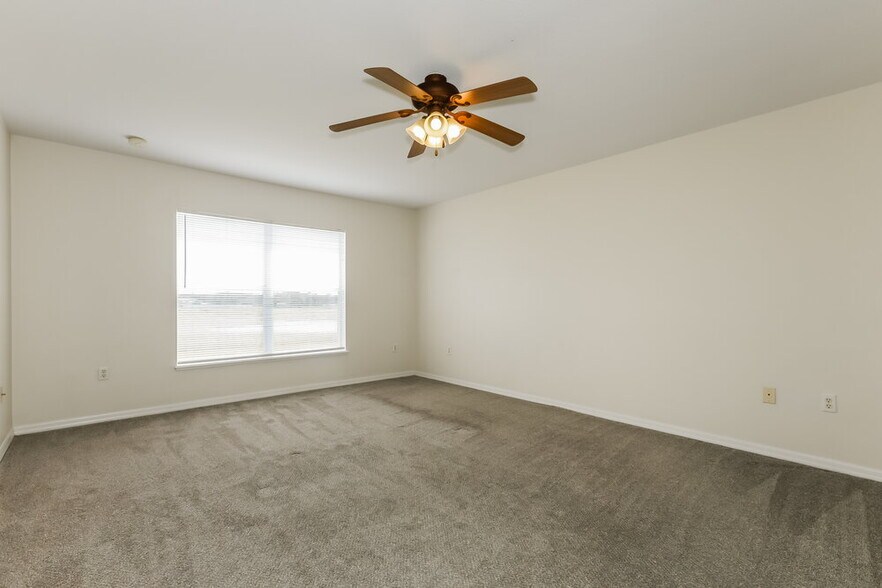 Building Photo - 177 Vista View Ave