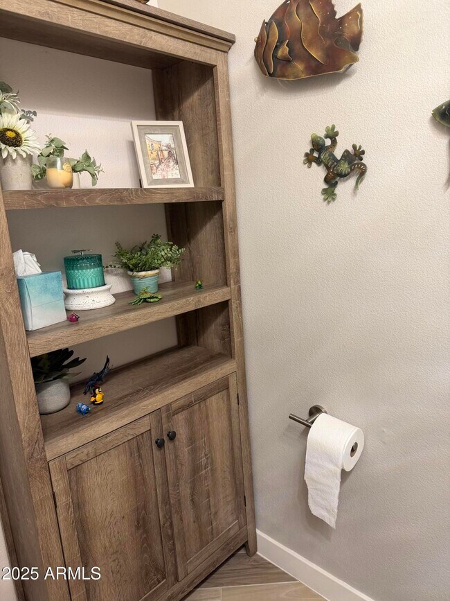 Building Photo - 2511 W Queen Creek Rd