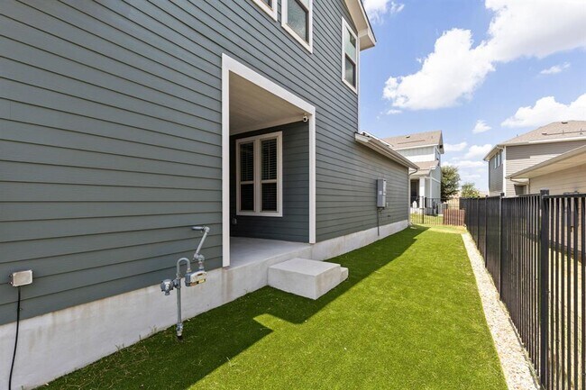 Building Photo - 8206 Talferd Trl