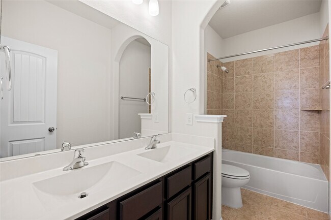 Building Photo - 16726 Sycamore Bend Dr