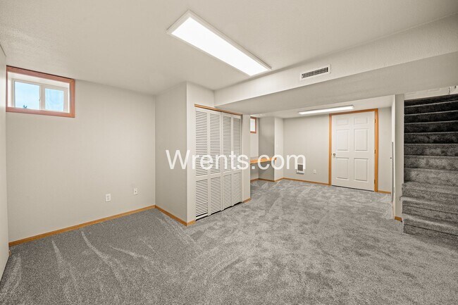 Building Photo - Newly renovated 3bd 2bath Shadle Rancher MUST SEE