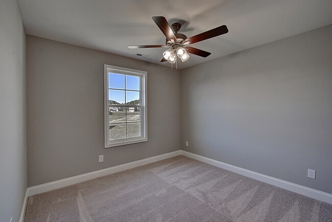 Building Photo - 330 Pauline Ingle Dr