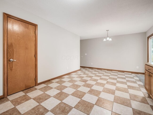Building Photo - 532 Radcliff Dr
