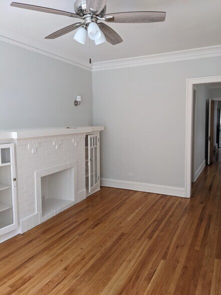 Building Photo - 4831 N Seeley Ave