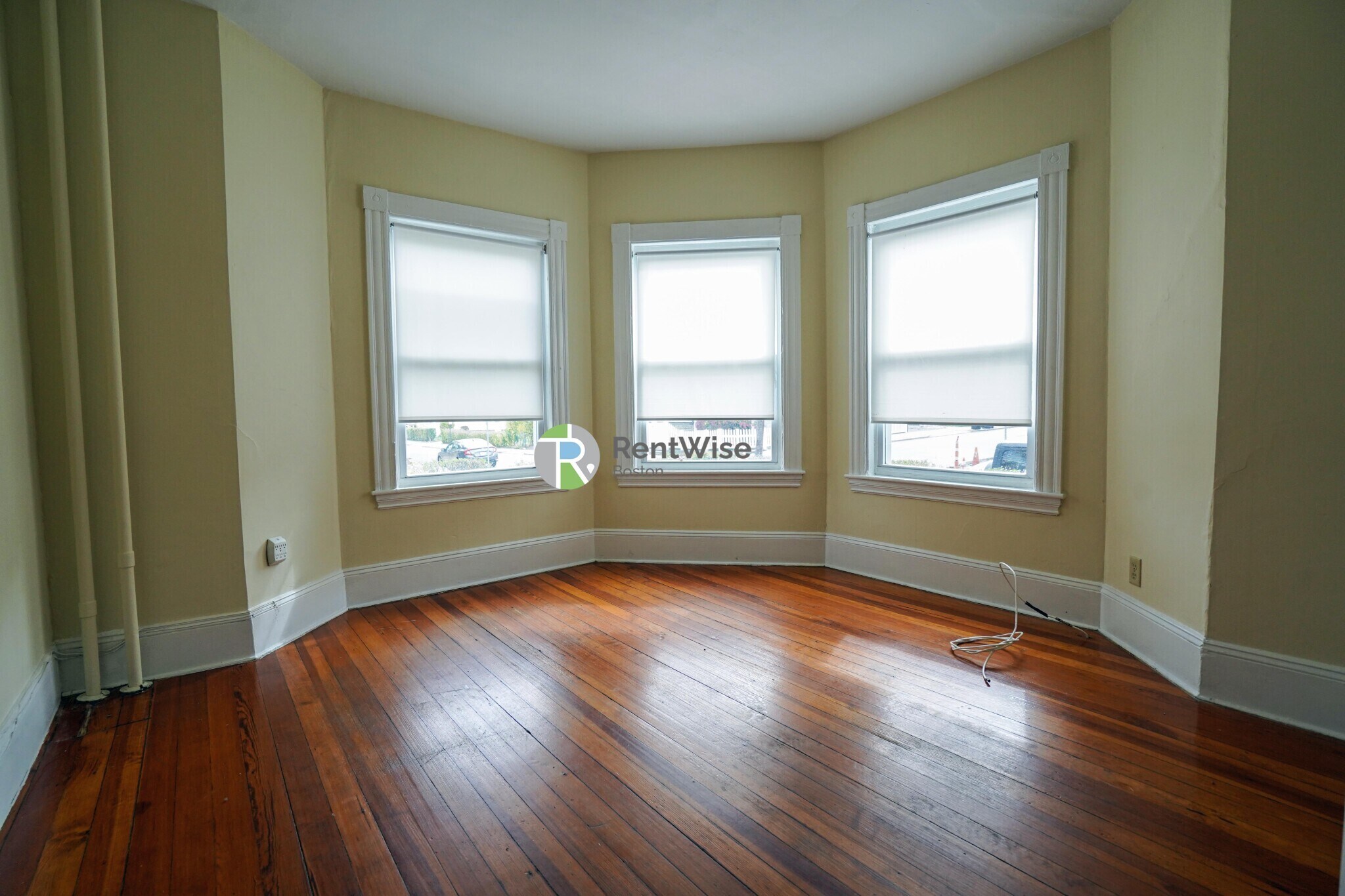 Building Photo - 88 Gardena St