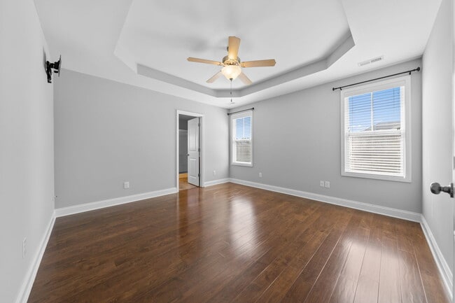 Building Photo - 1008 Whispering Doe Dr