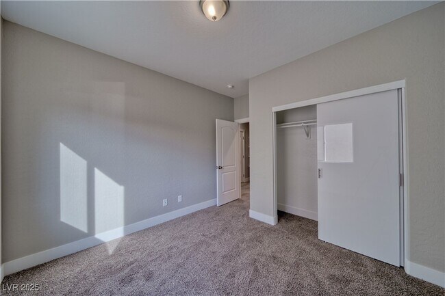 Building Photo - 610 San Lorenzo St