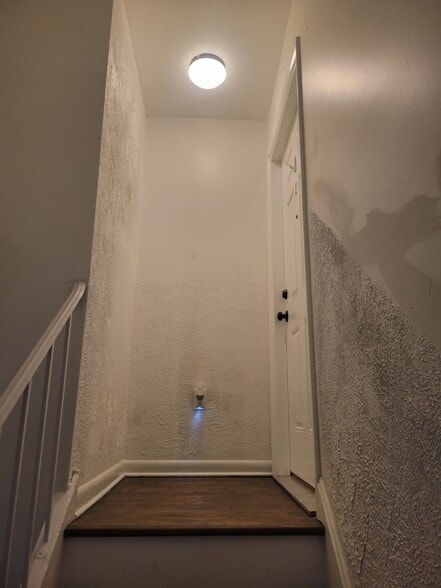 Building Photo - 612 Homestead Rd