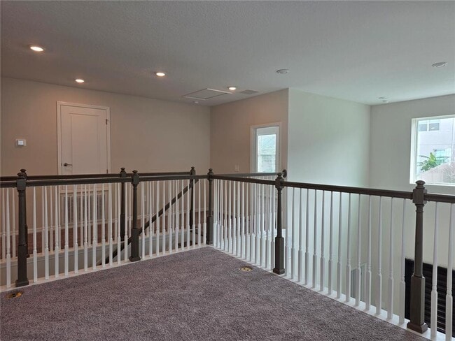 Building Photo - 2865 High Pointe St