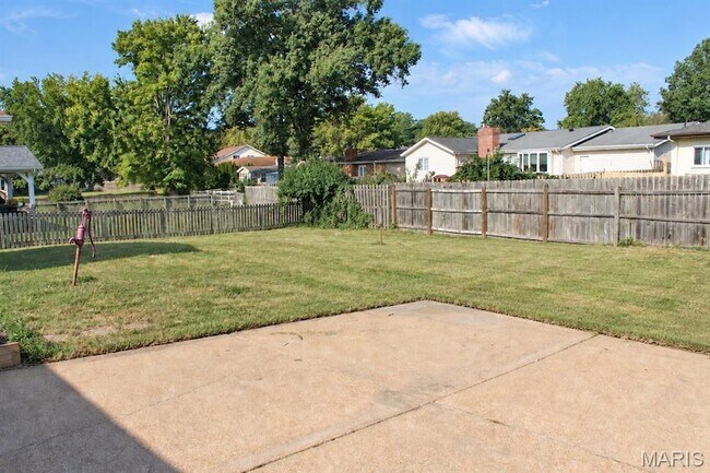 Building Photo - 14331 Rainy Lake Dr