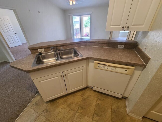 Building Photo - 5908 Brickleberry Ln