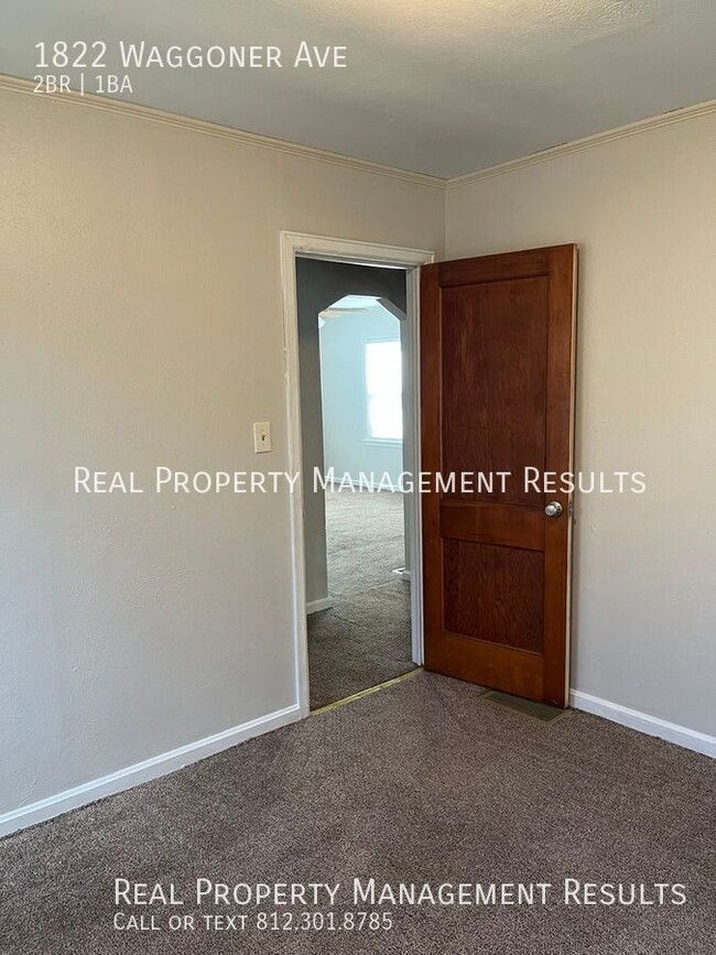 Building Photo - 1822 Waggoner Ave