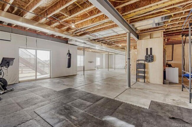 Building Photo - 5 BR/4BA | Newly Renovated Single Family Home | 1-Car Garage Parking | Community Pool!