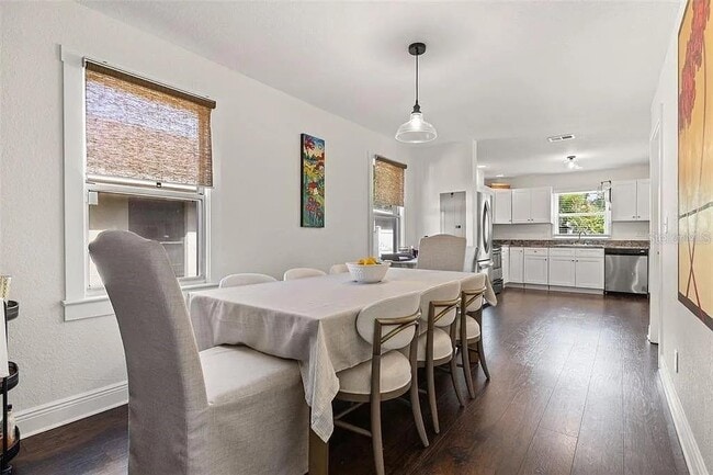 Building Photo - 469 38th Ave N