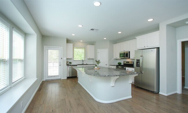 Building Photo - 177 Emory Birch