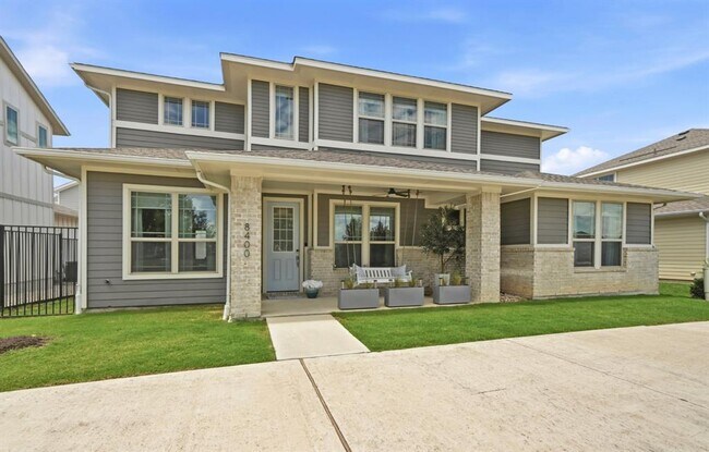 Building Photo - 8400 Ausblick Ave