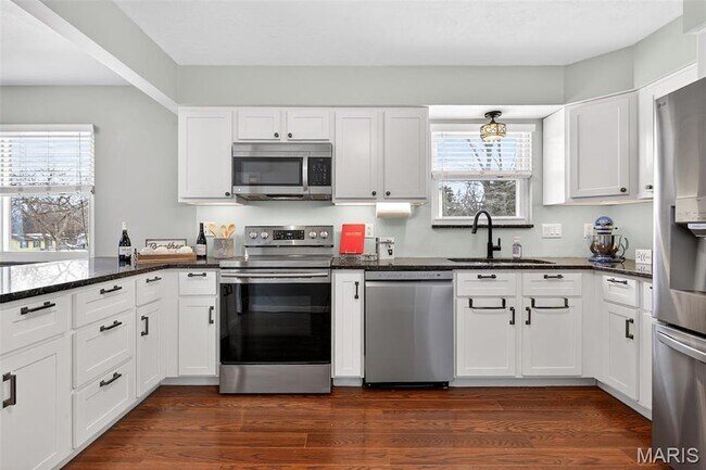 Building Photo - 1203 Dorne Dr