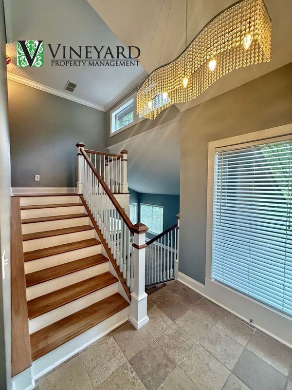Building Photo - 1510 Oak Creek Dr