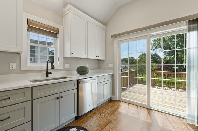 Building Photo - 112A Westville Ave