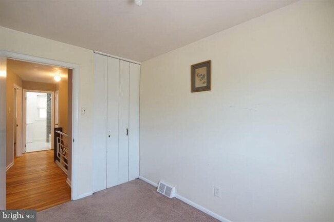Building Photo - 5428 Vicaris St