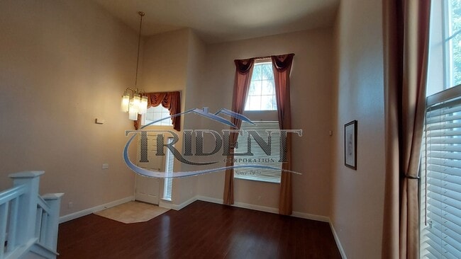 Building Photo - This is a large 4 bedroom, 3 bath SOLAR house with a bonus room upstairs