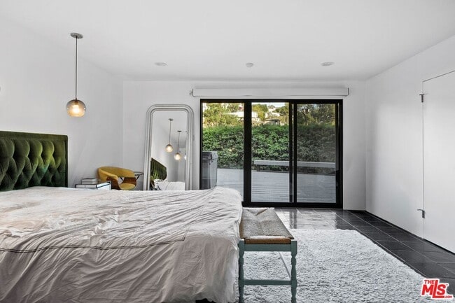 Building Photo - 2775 Rinconia Dr