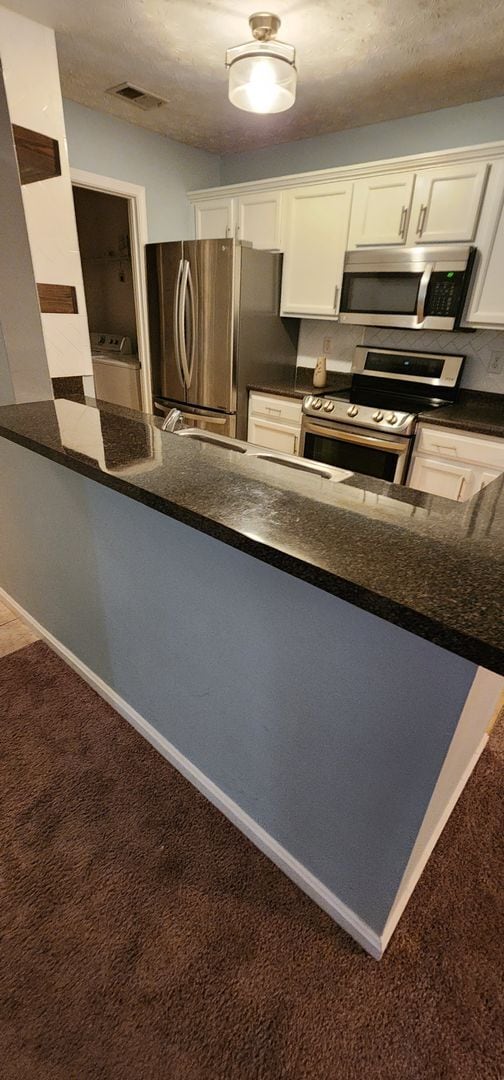 Building Photo - CHECK OUT THIS STUNNER!!  Beautifully Updated, Spacious 2 Bedrooms, 2 Full Baths Storage Closet A...