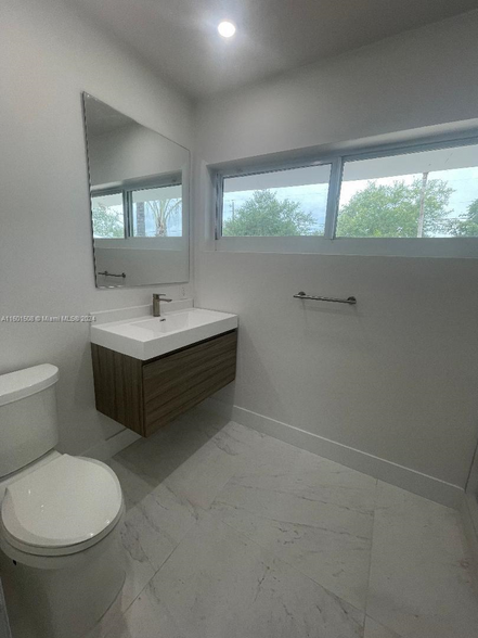 Building Photo - 5901 SW 72nd Ave