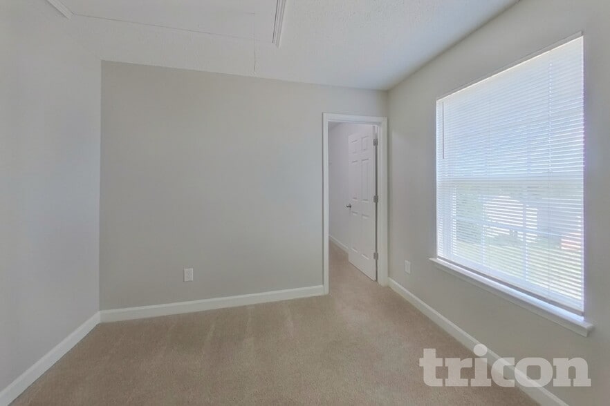 Building Photo - 1208 Elise Marie Dr
