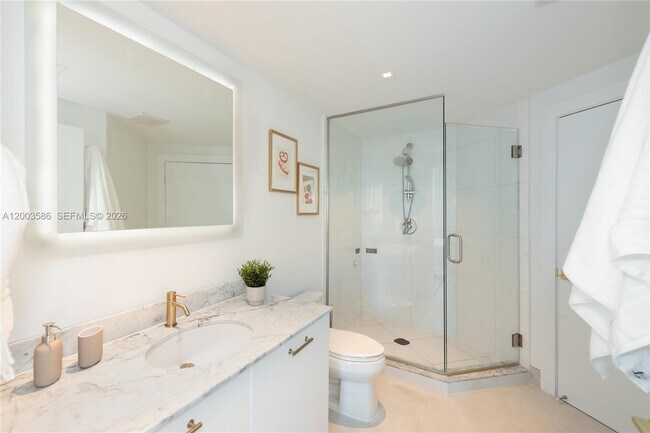 Building Photo - 500 Brickell Ave