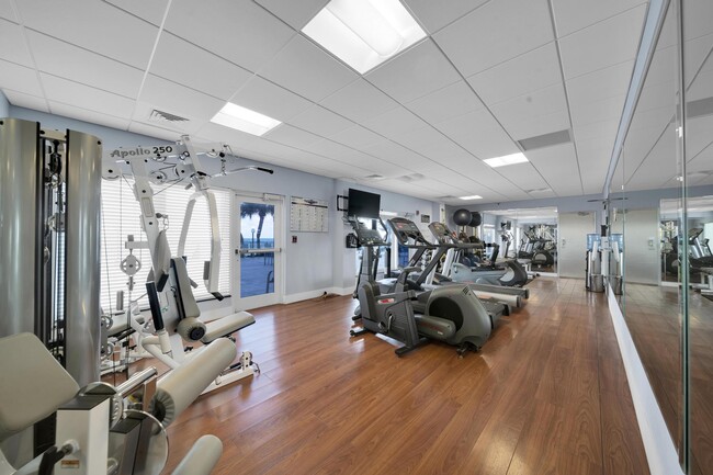 Building Photo - 2066 N Ocean Blvd