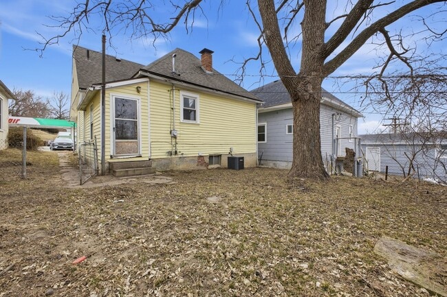 Building Photo - Charming 2-Bedroom, 1-Bath Home with Recent Updates!