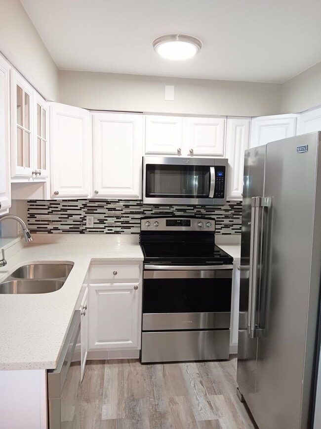 Building Photo - Beautiful Updated Condo in Chesterton