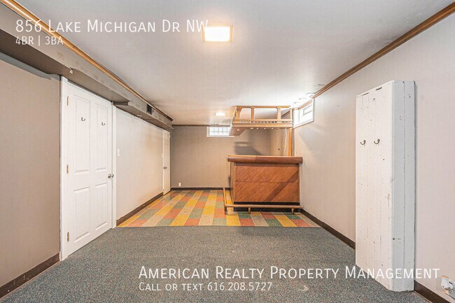 Building Photo - 856 Lake Michigan Dr NW