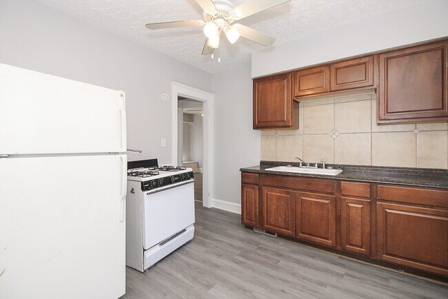 Building Photo - 3071 W 111th St
