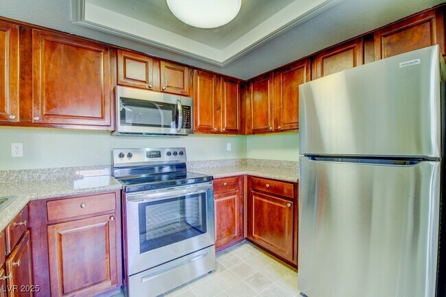 Building Photo - 2212 Sunfish Dr