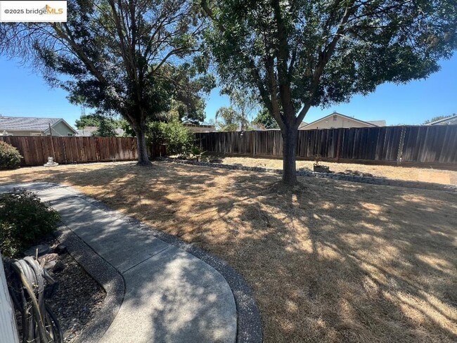 Building Photo - 3033 Mills Dr