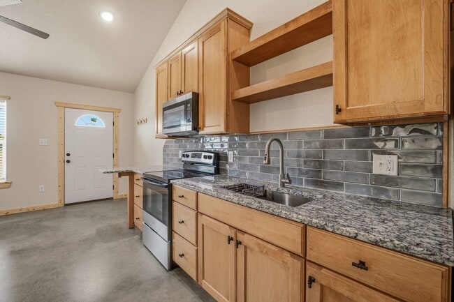 Building Photo - 5415 Co Rd 456