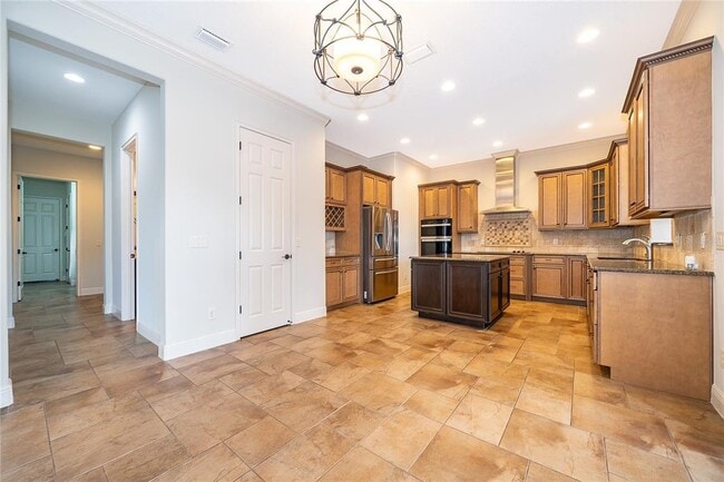 Building Photo - 7415 Pointe Venezia Dr